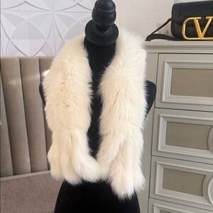 Saga fox fur white fox scarf collar